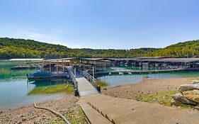 Beaver Lake Home With Game Room, Boat Slip And Views!